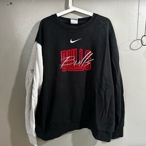 NBA Black and White Bulls Crewneck Sweater